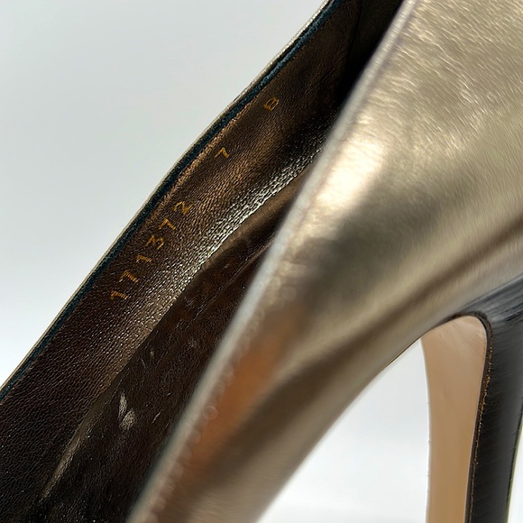Gucci Authentic Gorgeous Metallic Nappa Silk Block Heel Shoes **Size 7** - Picture 6 of 11